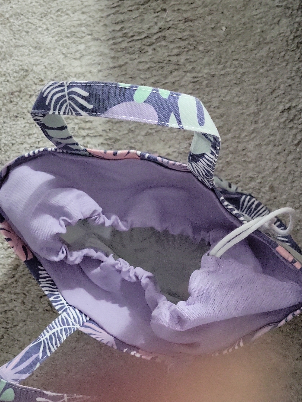 🌿drawstring tote 🌿 - Picture 4 of 4